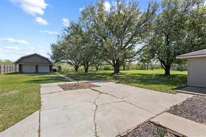 11546 Davidson Road, Beaumont, TX 77705 - Photo 29