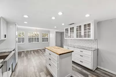 2408 Chelmsford Court, Alvin, TX 77511 - Photo 9