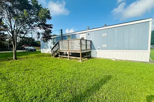 9012 Spruce St, Hitchcock, TX 77563 - Photo 1