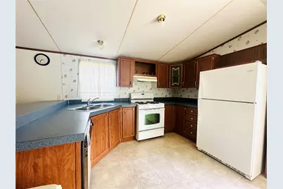 9012 Spruce Street, Hitchcock, TX 77563 - Photo 5