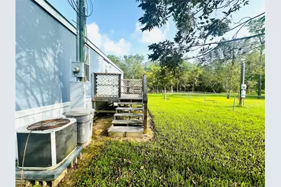 9012 Spruce Street, Hitchcock, TX 77563 - Photo 11