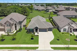 6111 Sandspur Spgs Ln, Pearland, TX 77584 - Photo 3