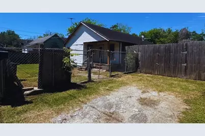 1462 Wall Street, Beaumont, TX 77701 - Photo 3