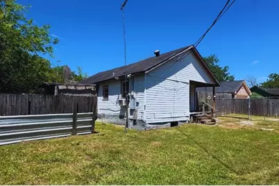 1462 Wall Street, Beaumont, TX 77701 - Photo 5