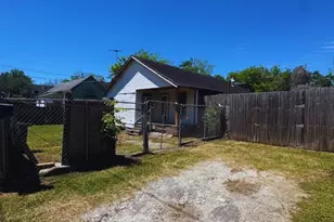 1462 Wall St, Beaumont, TX 77701 - Photo 3