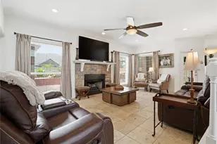 1501 W Castlewood Ave, Friendswood, TX 77546 - Photo 7