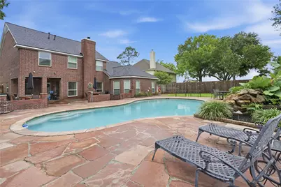 1501 W Castlewood Avenue, Friendswood, TX 77546 - Photo 35