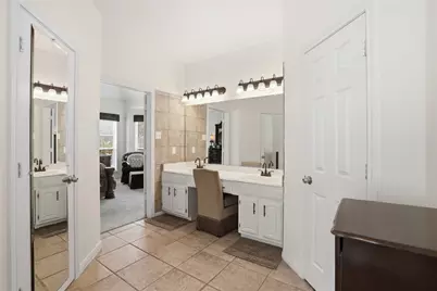 1501 W Castlewood Avenue, Friendswood, TX 77546 - Photo 23
