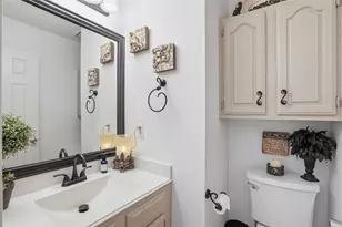 1501 W Castlewood Ave, Friendswood, TX 77546 - Photo 11