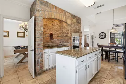 1501 W Castlewood Avenue, Friendswood, TX 77546 - Photo 15