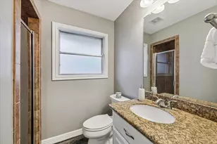 1205 Marine Dr, Galveston, TX 77550 - Photo 15