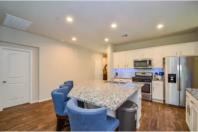 3810 Willow Valley Court, Conroe, TX 77301 - Photo 7