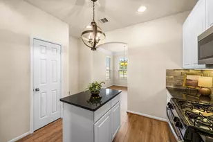 2922 Coachmaker Trl, Rosenberg, TX 77471 - Photo 11