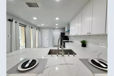 6430 Grandvale Drive, Houston, TX 77072 - Photo 11