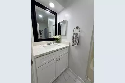 6430 Grandvale Drive, Houston, TX 77072 - Photo 17