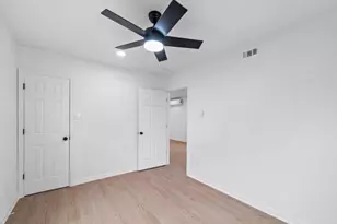 2314 Lucinda St, Houston, TX 77004 - Photo 9