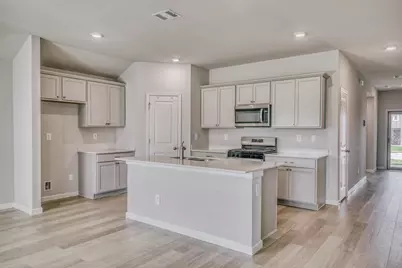 1102 Legrand Street, Brenham, TX 77833 - Photo 7