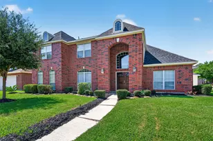4521 Park Bend Dr, Baytown, TX 77521 - Photo 1