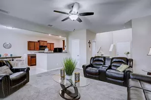1303 Emerald Stone Dr, Rosharon, TX 77583 - Photo 5