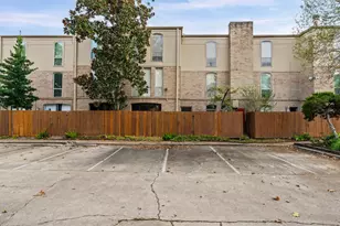 4627 Wild Indigo St, Houston, TX 77027 - Photo 3