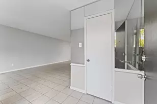 4627 Wild Indigo St, Houston, TX 77027 - Photo 7