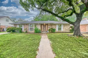 5722 Cheltenham Dr, Houston, TX 77096 - Photo 1