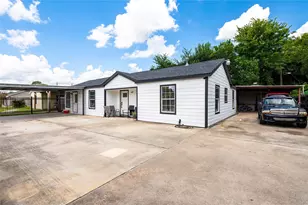233 E Sunnyside St, Houston, TX 77076 - Photo 1