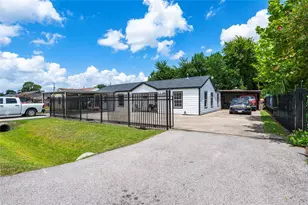 233 E Sunnyside St, Houston, TX 77076 - Photo 5