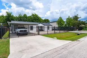 233 E Sunnyside St, Houston, TX 77076 - Photo 31