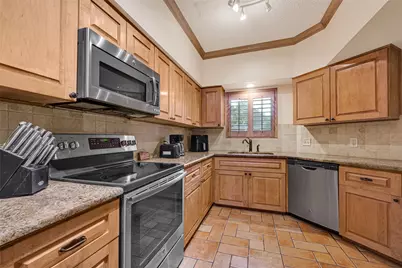 5901 Woodway Place Ct, Houston, TX 77057 - Photo 7