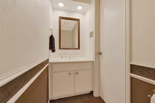 5901 Woodway Place Ct, Houston, TX 77057 - Photo 13