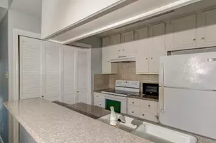 11711 Memorial Dr, Houston, TX 77024 - Photo 3