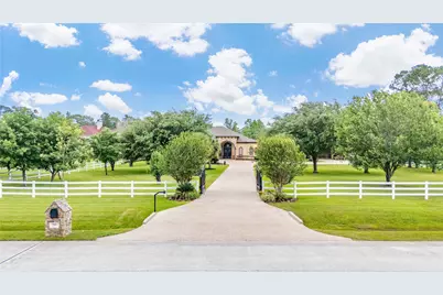 706 Saddle Creek Farms Drive, Crosby, TX 77532 - Photo 1