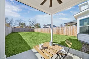7903 James Franklin St, Houston, TX 77088 - Photo 19