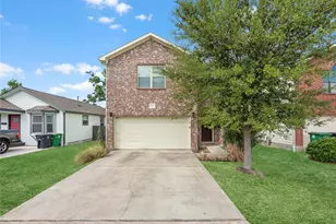 823 E 36th St, Houston, TX 77022 - Photo 1