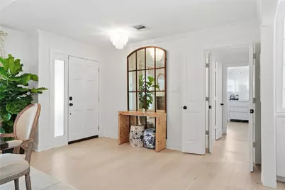 7623 Fairdale Lane, Houston, TX 77063 - Photo 9