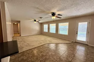 2205 James Ave, El Campo, TX 77437 - Photo 13