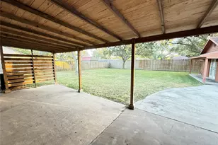 2205 James Ave, El Campo, TX 77437 - Photo 35