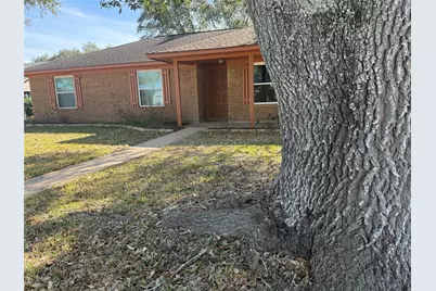 2205 James Avenue, El Campo, TX 77437 - Photo 1