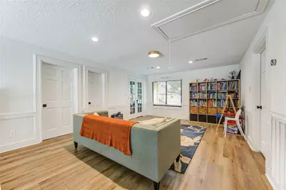18 Hickory Shadows Drive, Houston, TX 77055 - Photo 25