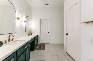 18 Hickory Shadows Dr, Houston, TX 77055 - Photo 19