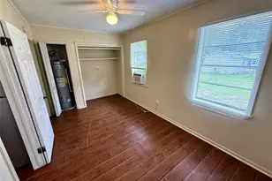 519 McGuire Ln, Huntsville, TX 77340 - Photo 5