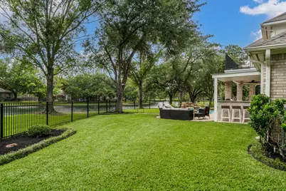 15903 Lake Loop Drive, Cypress, TX 77433 - Photo 39