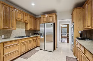 2904 Grand Shore Ct, League City, TX 77573 - Photo 9