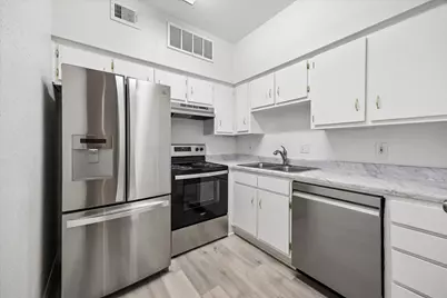 2100 Tanglewilde Street #565, Houston, TX 77063 - Photo 7