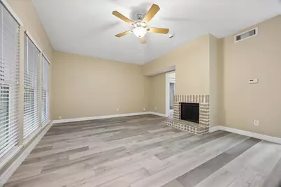 2100 Tanglewilde Street #565, Houston, TX 77063 - Photo 5