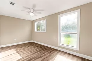 2226 Rainbow Dr, Houston, TX 77023 - Photo 15