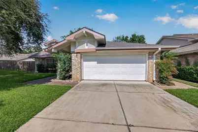 2215 Brook View Lane, Sugar Land, TX 77479 - Photo 5