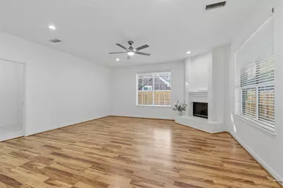 52 W Twinberry Place, The Woodlands, TX 77381 - Photo 13