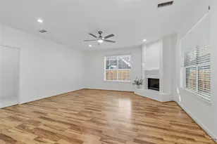 52 W Twinberry Pl, The Woodlands, TX 77381 - Photo 13